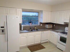3799 NE 6th Dr in Boca Raton, FL - Foto de edificio - Building Photo