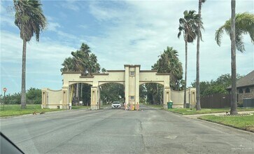 2705 Ashley Ct in Pharr, TX - Foto de edificio - Building Photo
