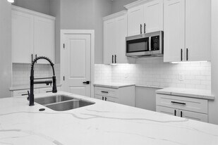 6918 Dumble St in Houston, TX - Building Photo