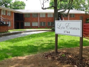 1744 Lyle Ave in Atlanta, GA - Building Photo - Building Photo
