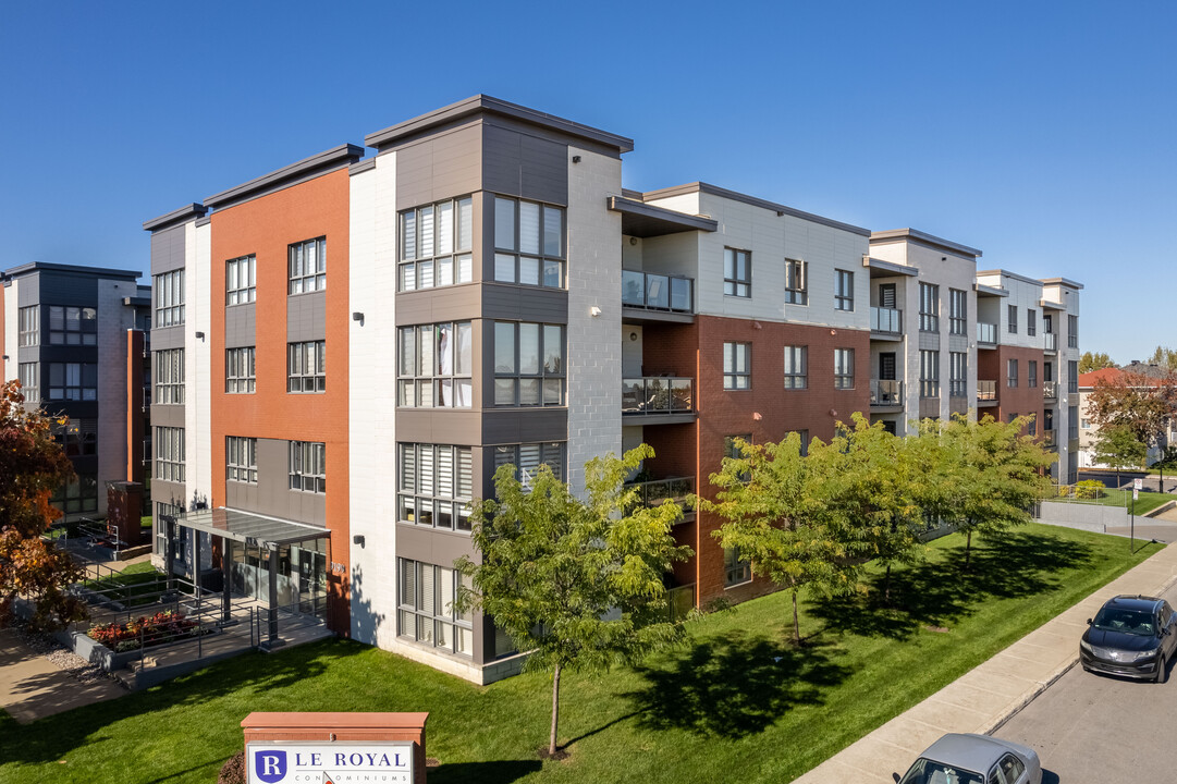 Le Royal Condominiums in Montréal, QC - Building Photo