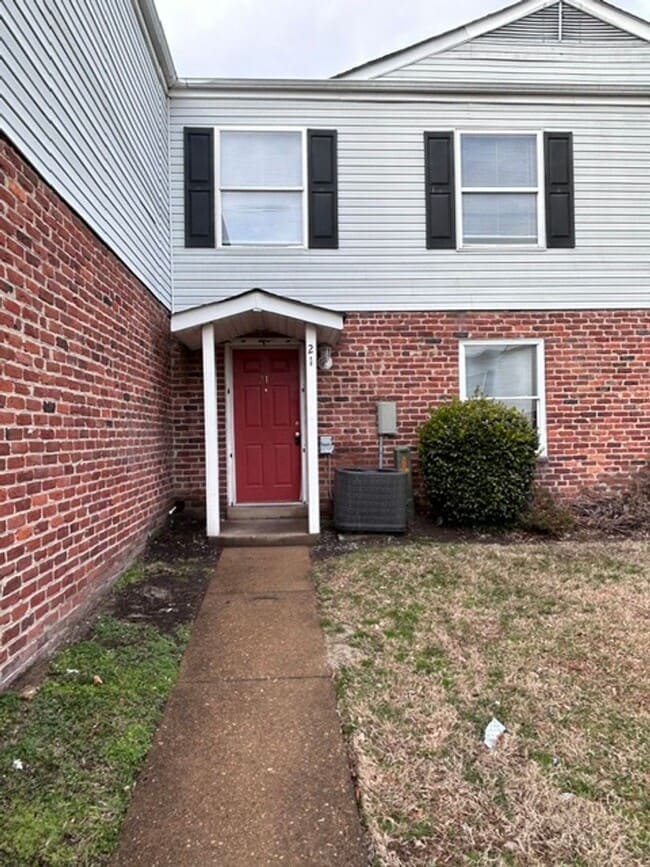 property at 3528 E Richmond Rd