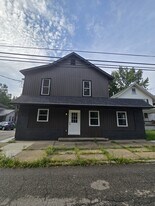 817 E Bowman St in Wooster, OH - Building Photo