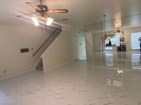 2856 Holly Hall St in Houston, TX - Building Photo