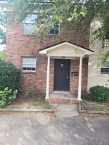 1431 Aralia Dr in Columbia, SC - Building Photo