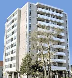LeMarchant Towers in Halifax, NS - Building Photo