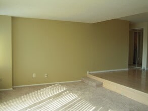 12900 Lake Ave, Unit 711 in Lakewood, OH - Building Photo - Building Photo