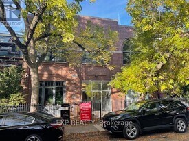 264 Seaton St in Toronto, ON - Building Photo