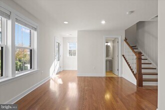 3755 Signal Knob Ct in Falls Church, VA - Building Photo - Building Photo