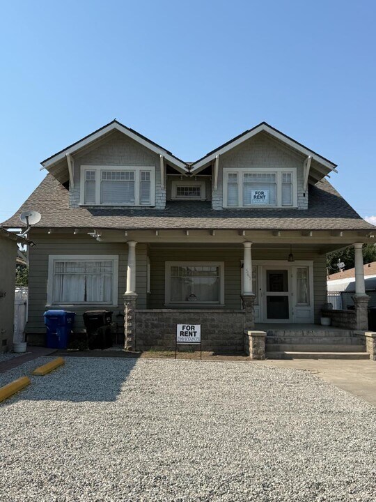 563 San Francisco Ave in Pomona, CA - Building Photo