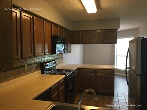 4910 Ali Ave in San Antonio, TX - Foto de edificio - Building Photo