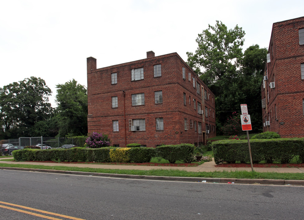 1550 27th St SE in Washington, DC - Building Photo