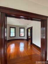 62 Liberty Ave, Unit 2 in Somerville, MA - Foto de edificio - Building Photo