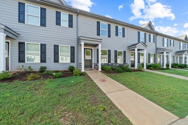property at 100 Lakeview Estates Dr