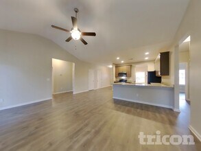 825 Ellyson Dr in Spring Hill, TN - Building Photo - Building Photo