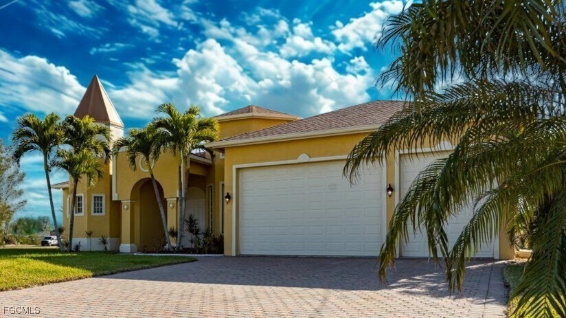 1539 NW 42nd Ave in Cape Coral, FL - Building Photo