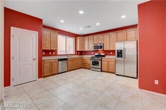 10429 Scotch Elm Ave in Las Vegas, NV - Building Photo - Building Photo