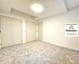 10961 74 Av NW in Edmonton, AB - Building Photo - Building Photo