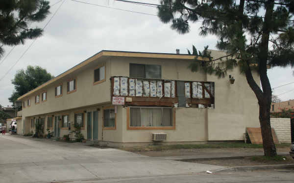 5812 Western Ave in Buena Park, CA - Building Photo - Building Photo