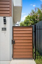 6718 Lozier St in Houston, TX - Foto de edificio - Building Photo