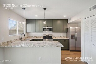 8128 N 32nd Ave in Phoenix, AZ - Building Photo