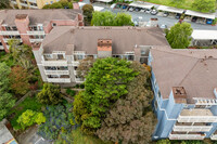 Saddleback in Daly City, CA - Foto de edificio - Building Photo