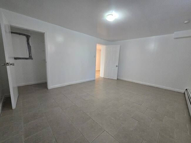 13534 226th St, Unit Walk-In