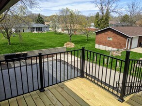 128 S Main St, Unit 128 in Deforest, WI - Foto de edificio - Building Photo