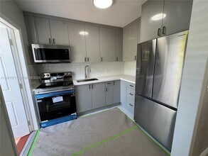 51 Montilla Ave in Coral Gables, FL - Building Photo - Building Photo