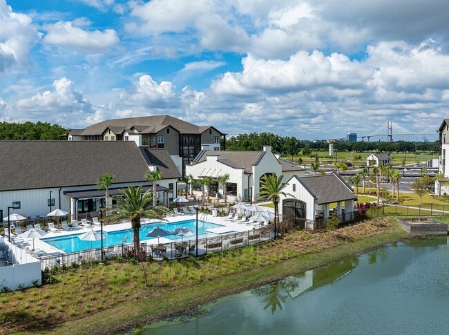 Silas Park in Savannah, GA - Foto de edificio - Building Photo