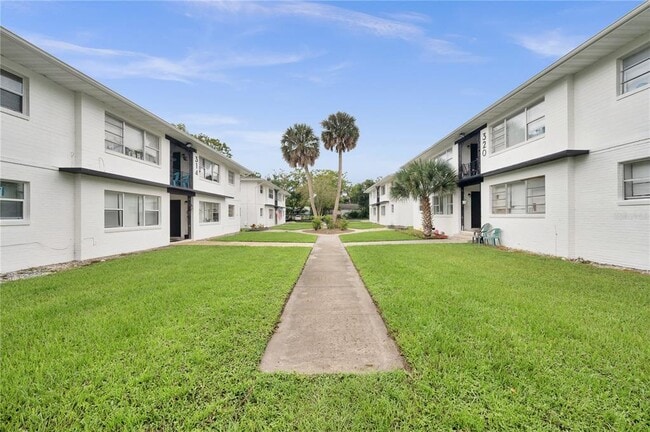 320 W Howry Ave in DeLand, FL - Building Photo - Building Photo