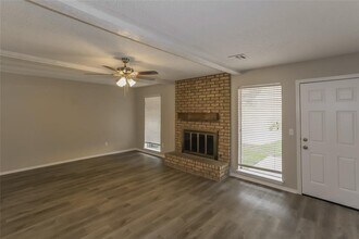200 3 Oaks Dr in Midwest City, OK - Building Photo - Building Photo