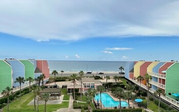 Oceanfront Lofts in Galveston, TX - Foto de edificio - Building Photo