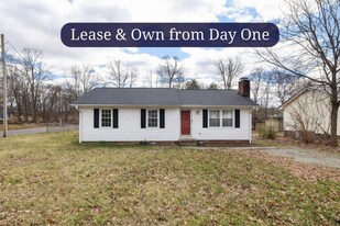 825 Parkwood St in Burlington, NC - Building Photo