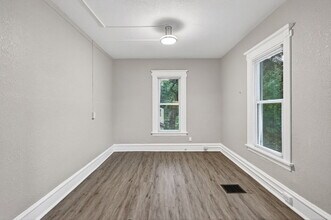 812 7th St SE in Minneapolis, MN - Building Photo - Building Photo