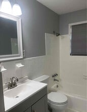 1914 St James Dr in Memphis, TN - Foto de edificio - Building Photo