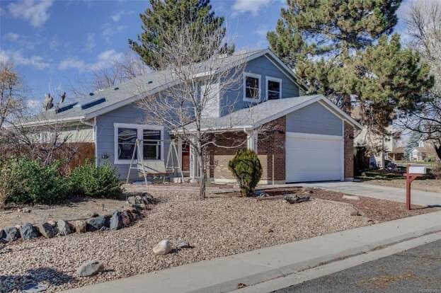 8434 W 74th Pl in Arvada, CO - Building Photo