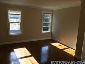 50 Townsend St, Unit 2 in Boston, MA - Building Photo