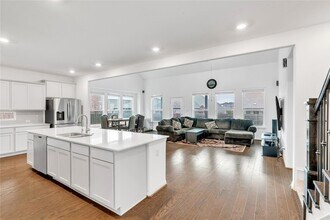 133 Lenera Dr, Unit 6102 in Liberty Hill, TX - Building Photo - Building Photo