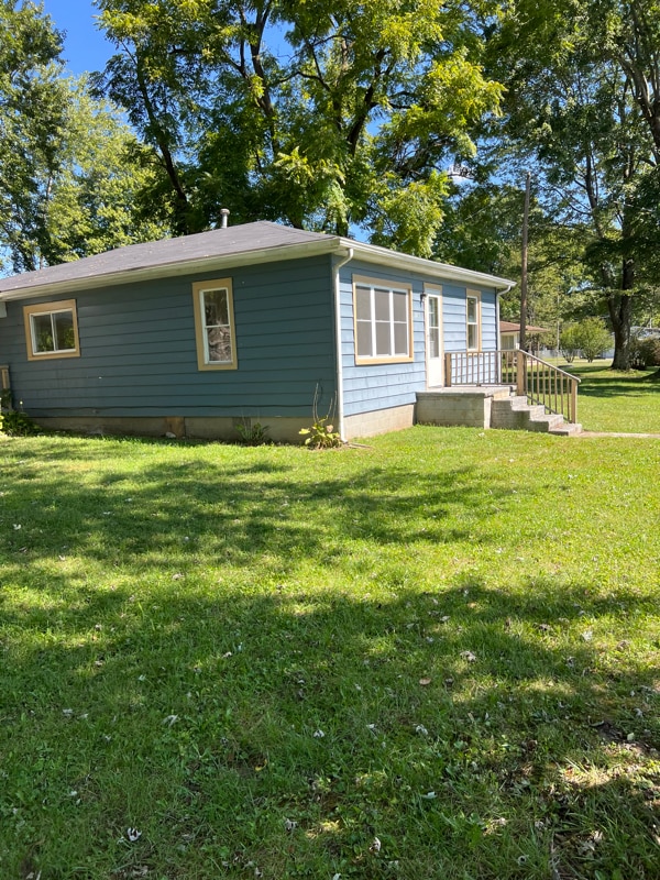 1106 W York Rd in Austin, IN - Building Photo - Building Photo