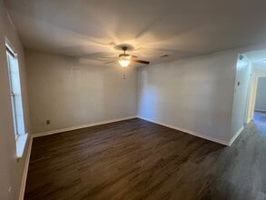 4721 9th St in Bacliff, TX - Building Photo - Building Photo