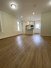 12 E 15th St in Bayonne, NJ - Building Photo - Building Photo