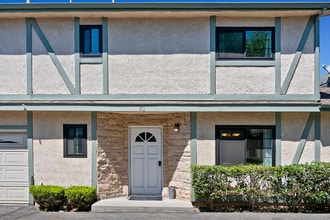 18424 Keswick St in Los Angeles, CA - Building Photo - Building Photo