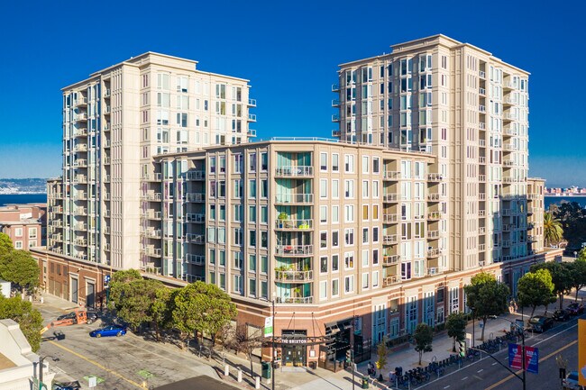 The Towers at Embarcadero in San Francisco, CA - Foto de edificio - Building Photo