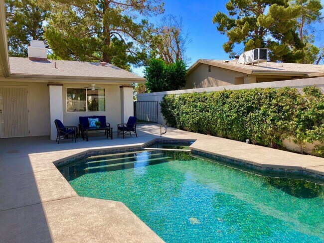 42310 Tennessee Ave-Unit -Available in Palm Desert, CA - Building Photo - Building Photo