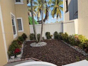 4908 SW 151st Ave in Davie, FL - Building Photo - Building Photo