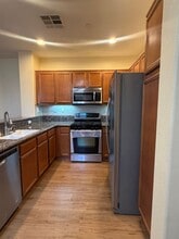 13290 Murano Ave in Chino, CA - Foto de edificio - Building Photo