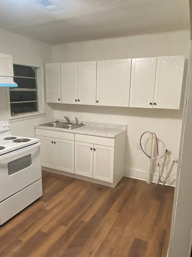 1610 Hearn St in Blytheville, AR - Foto de edificio - Building Photo