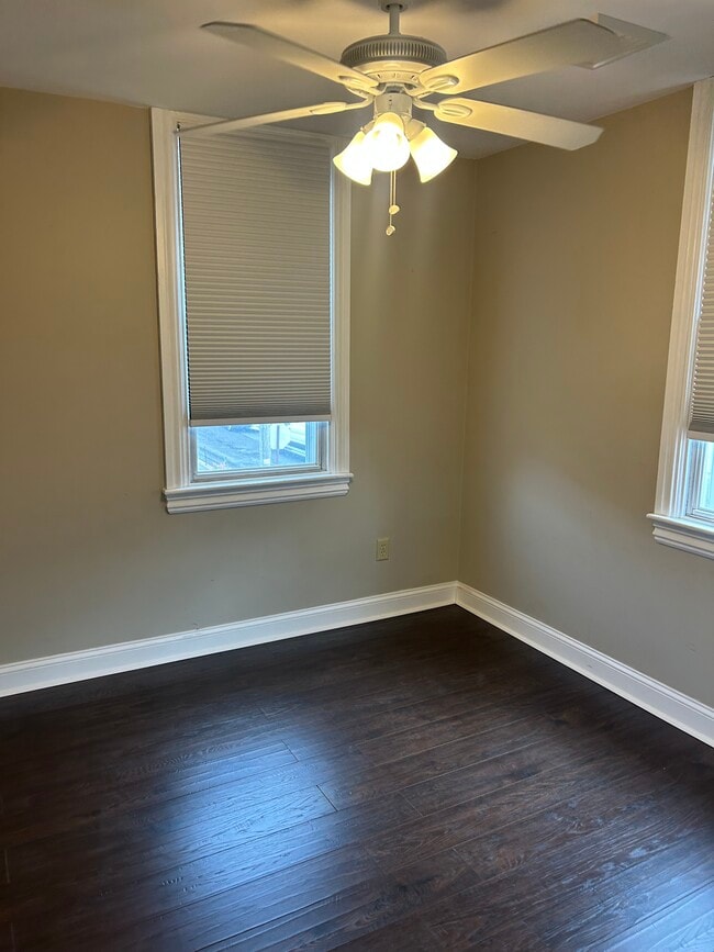 301 W Independence St, Unit 2nd floor in Orwigsburg, PA - Building Photo - Building Photo