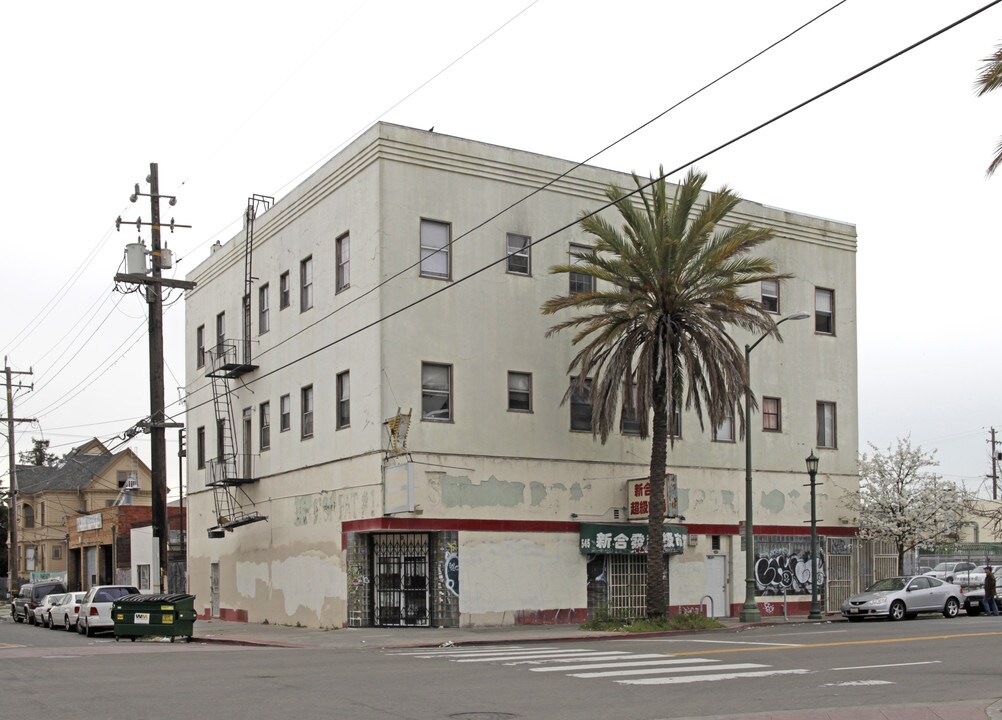 545 E 12th St in Oakland, CA - Building Photo